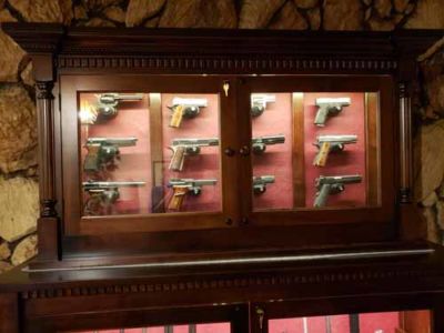 Toomey-12-Gun-Cabinet-Pistol-Display-20200720-015