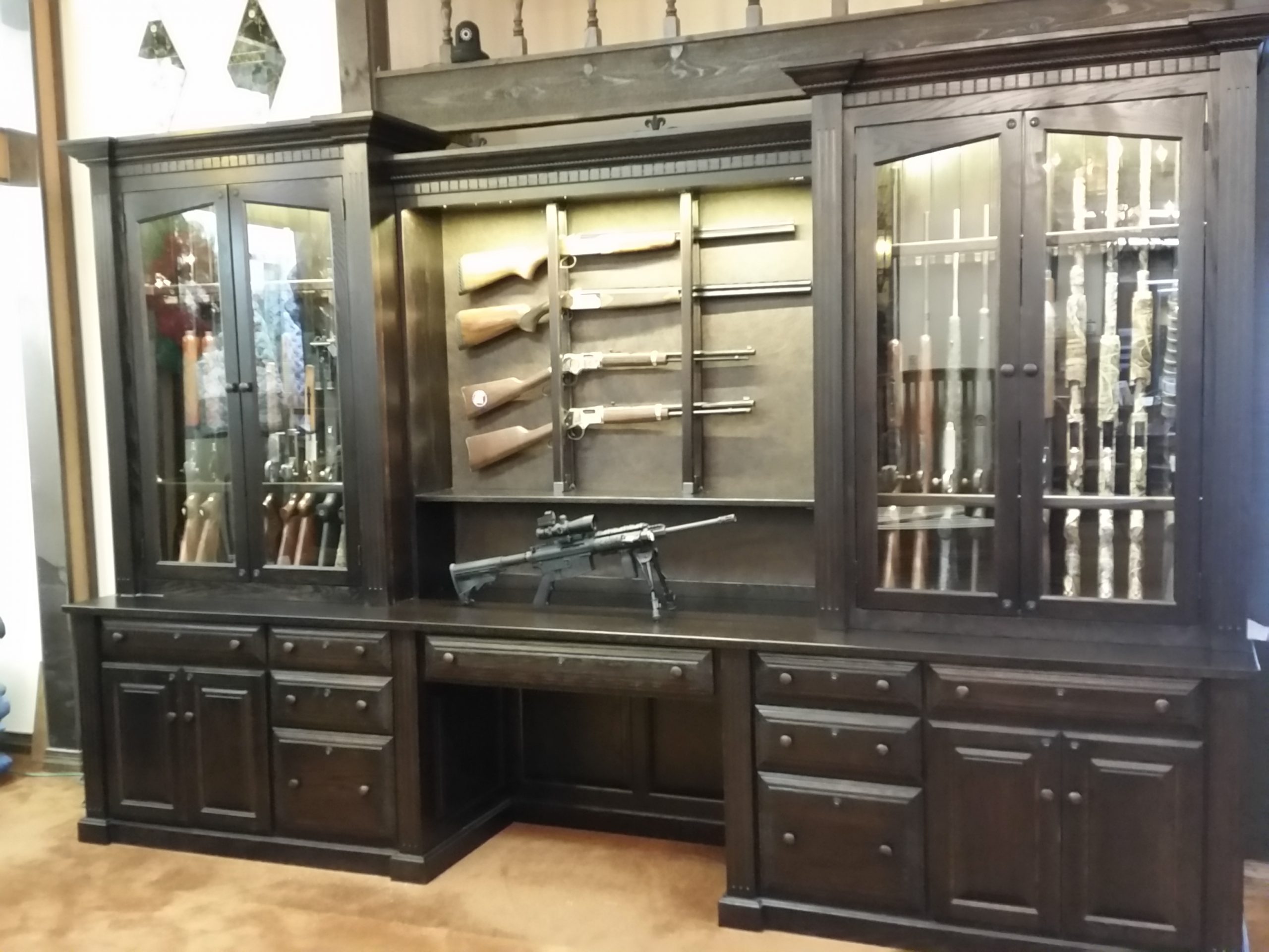 28 Gun Wall Display With Desk Amish Custom Gun Cabinets 28 Gun Wall Display With Desk Amish Custom Gun Cabinets