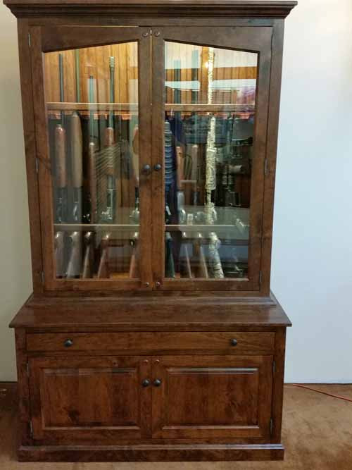 Brandjes 12 gun cabinet in Rustic Cherry